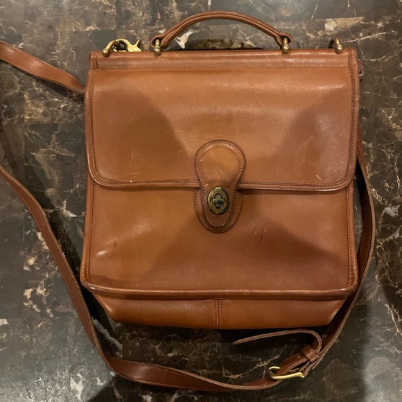 Coach Handbags - Vintage Coach Willis Classic Leather 9927 Handbag